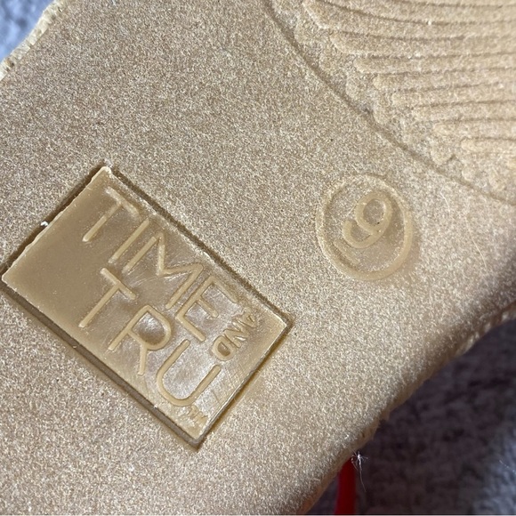 Time And Tru Shoes Women’s Sandal’s Size 9 Straps‎ Close toe Orange - Picture 6 of 9